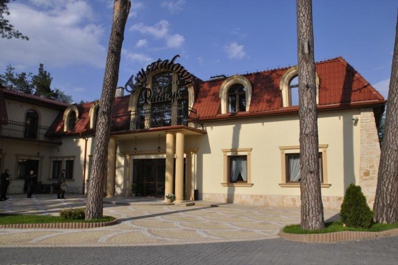 Krysztalowy Palacyk Kozienice Bagian luar foto