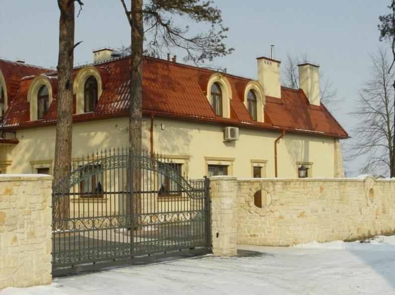 Krysztalowy Palacyk Kozienice Bagian luar foto